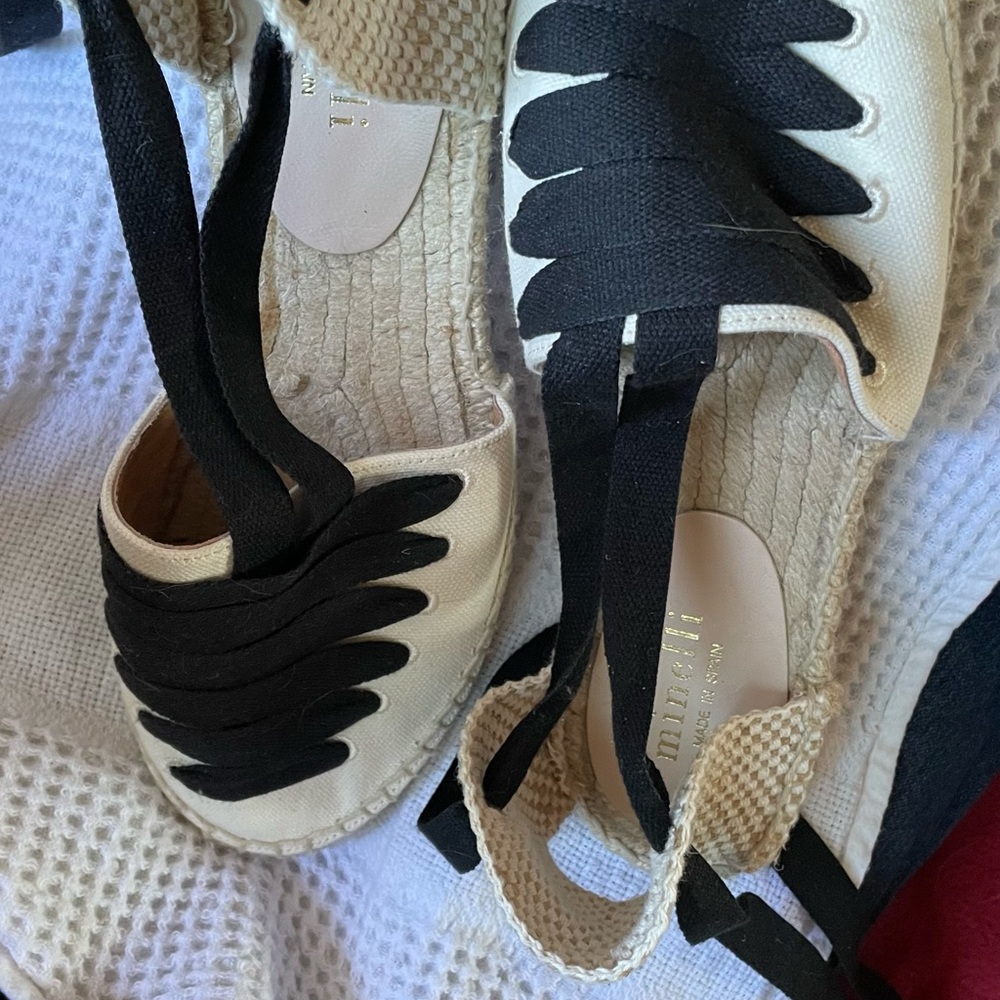 Gorgeous Minelli Gladiator Canvas Espadrilles Flats. New without tags.